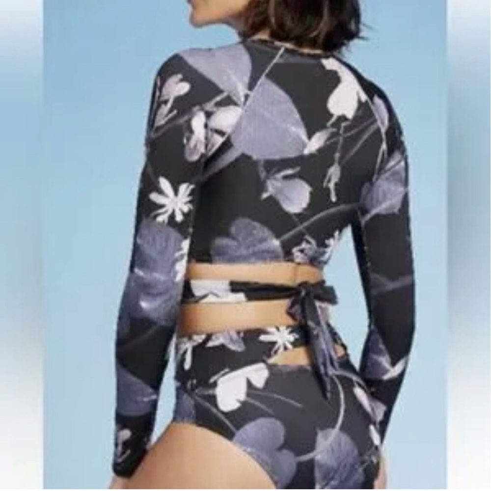 all in motion Black & Lavender Floral Long-Sleeve Swim Rash guard - Picture 2 of 5